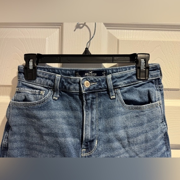 Distressed Hollister cropped jeans ripped jeans y2k size 5 short custom hem - Picture 3 of 10